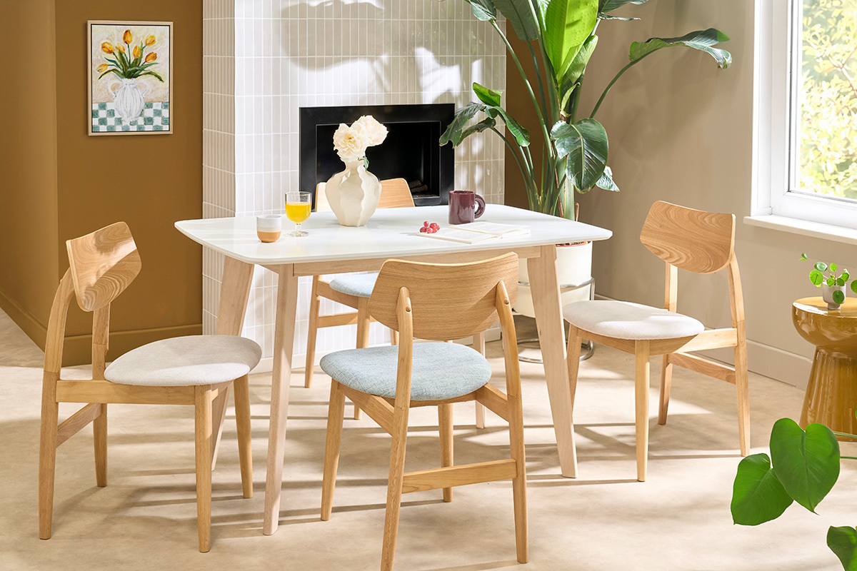 Sillas escandinavas de madera clara y tela efecto terciopelo texturizado beige (juego de 2) ELION