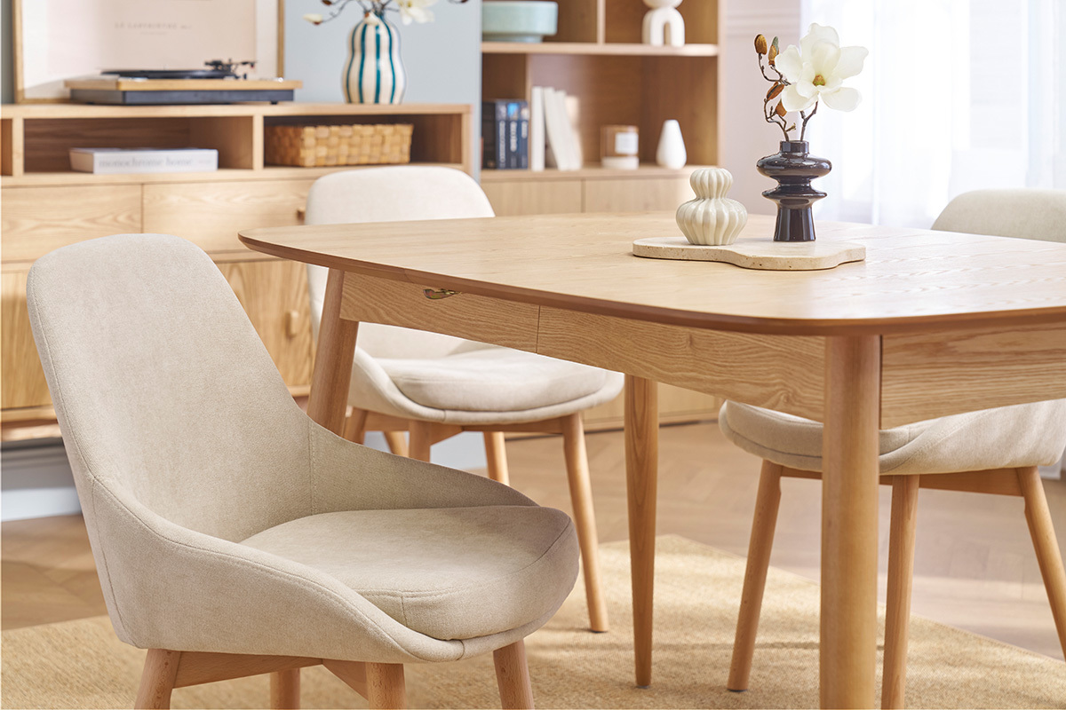 Sillas escandinavas de tela efecto terciopelo beige y madera clara maciza (lote de 2) HOLO
