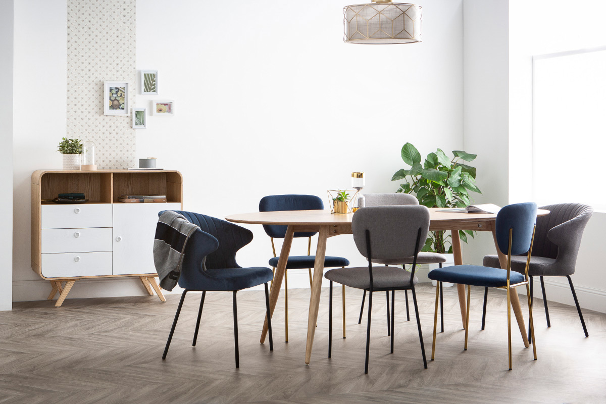 Sillas modernas en terciopelo azul y estructura en metal negro - lote de 2 LEPIDUS