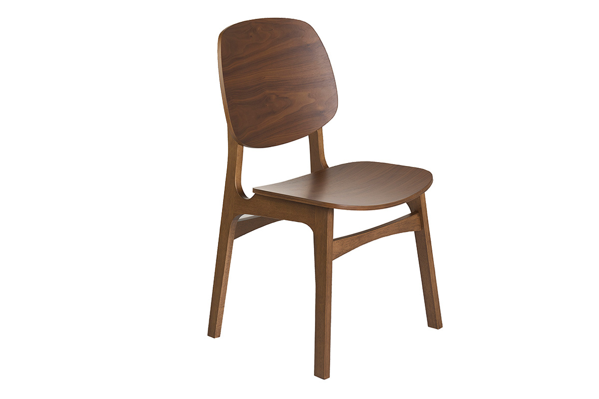 Silla vintage de madera oscura nogal, vista de tres cuartos, asiento amplio y respaldo curvado.