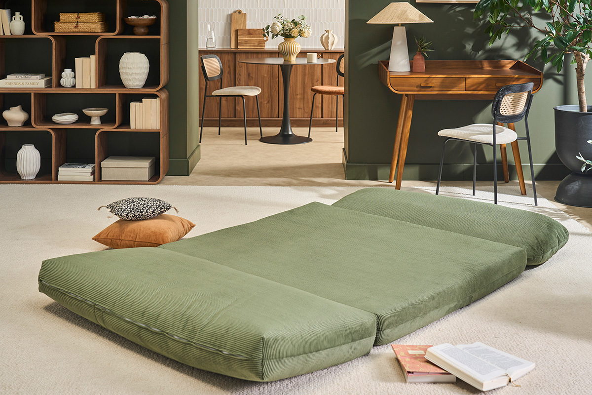 Sill�n convertible de 2 plazas en terciopelo acanalado verde caqui SPENCER