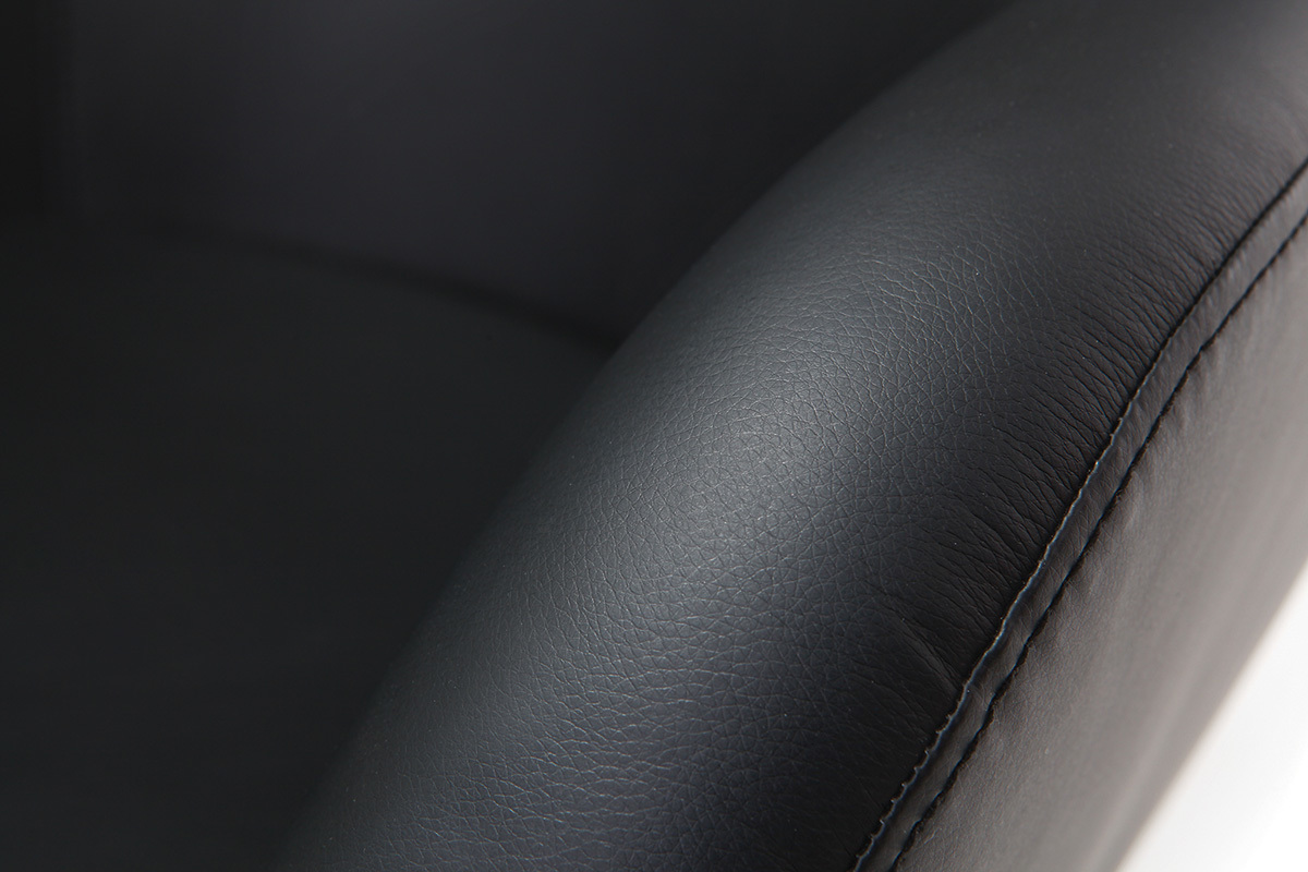 Sill�n de dise�o giratorio negro HAVEN