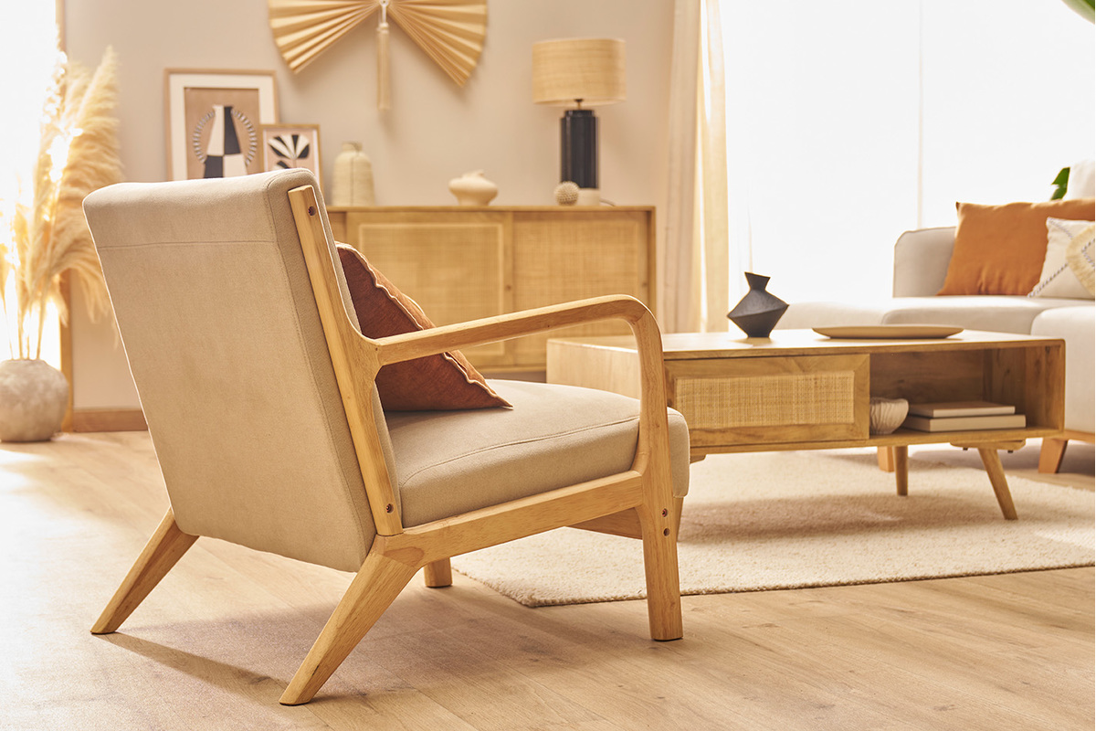 Silln de madera clara y tela efecto aterciopelado beige DERRY