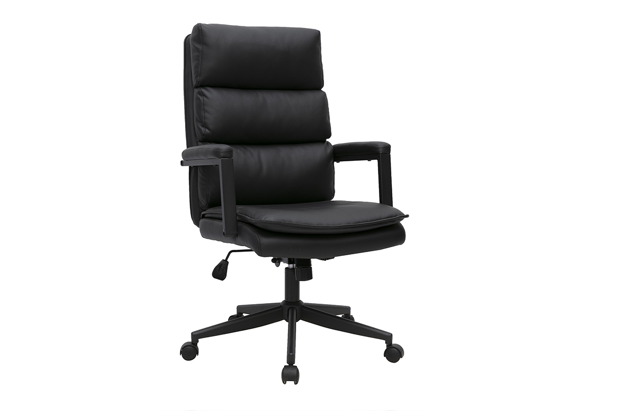 Silla de oficina con ruedas negra SAEL, vista de 3/4 con reposabrazos y asiento acolchado.