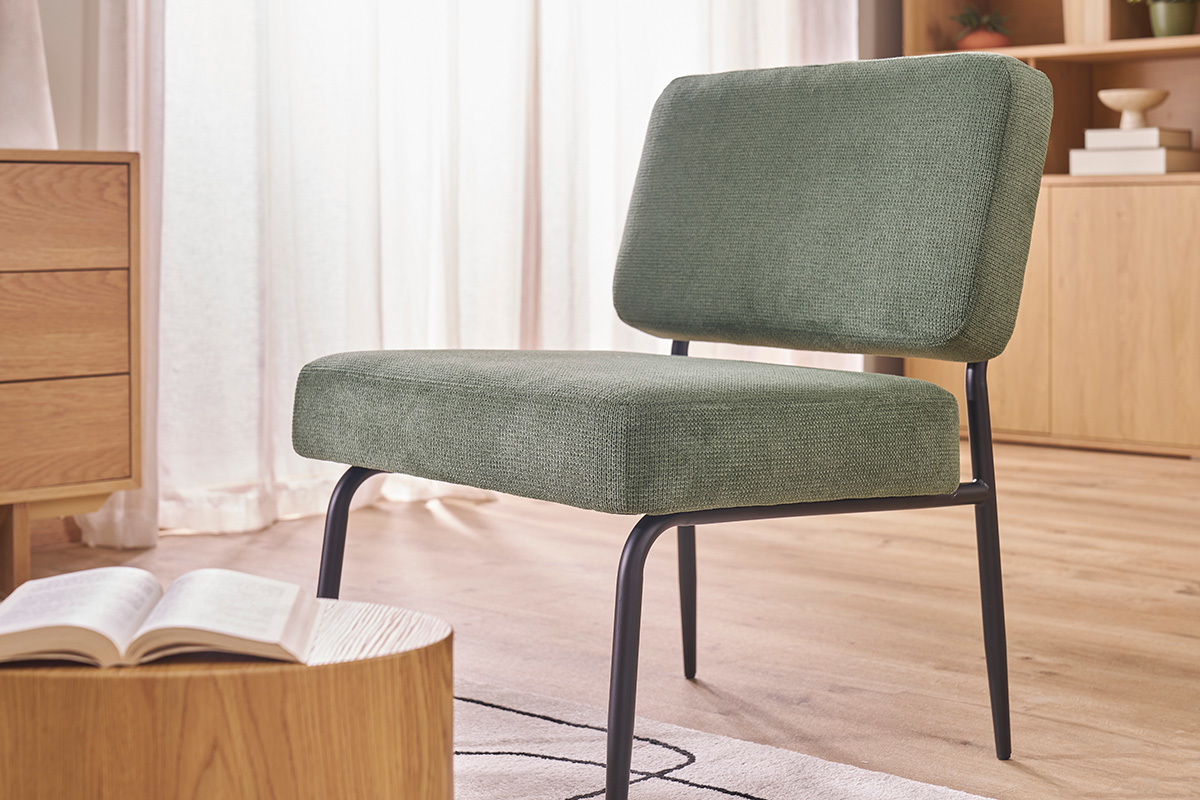 Sill�n de tejido chenilla verde caqui y metal negro VEDANA