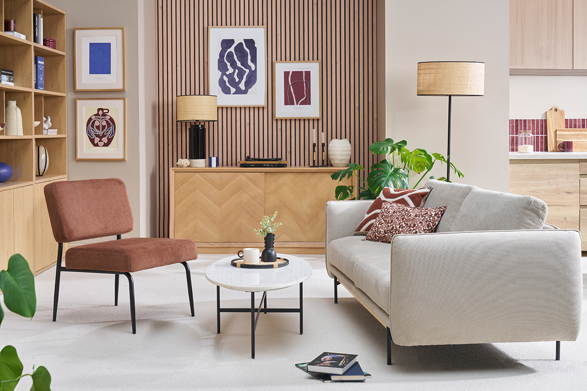 Sill�n en tejido efecto terciopelo texturizado tierra quemada y metal negro VEDANA