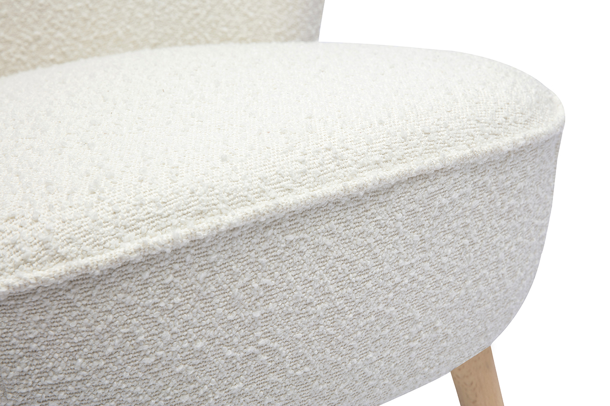 Silln escandinavo de tela blanca con efecto de lana boucle y madera clara AMANITA