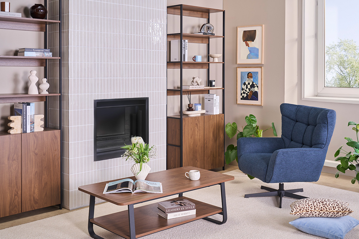Sill�n escandinavo giratorio en tela efecto terciopelo texturizado azul oscuro y metal AVERY