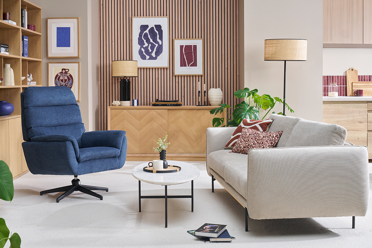 Sill�n giratorio de chenilla azul oscuro y metal negro JONAH