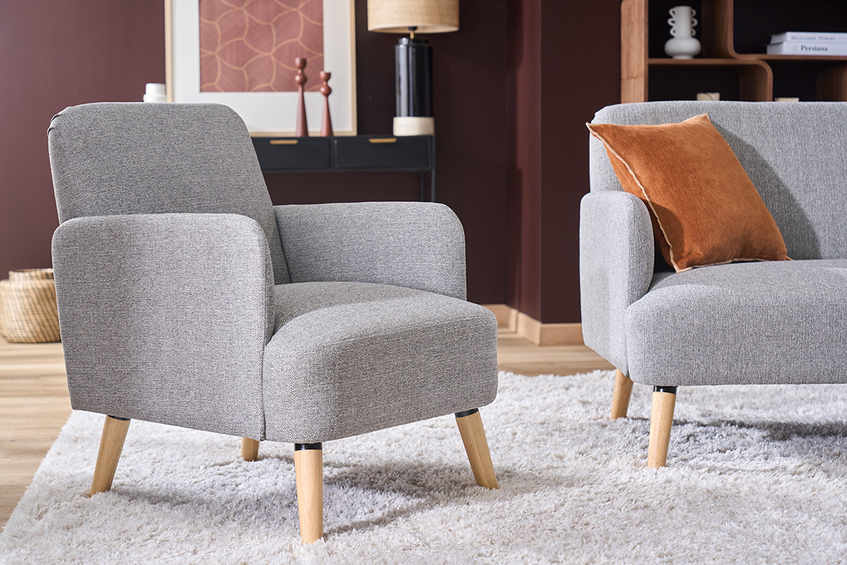 Sill�n n�rdico de tela gris claro y madera clara ISKO