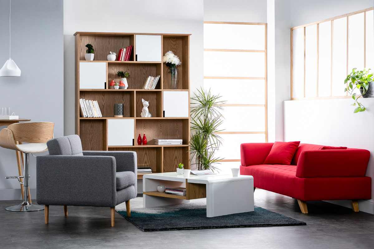 Silln nrdico en tejido gris claro y madera ELFE