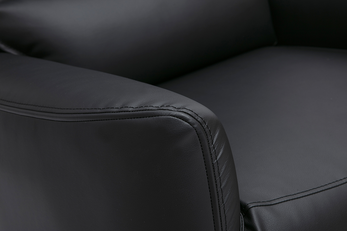 Detalle del sill�n relax el�ctrico negro RACHEL, vista cercana del revestimiento en poliuretano.