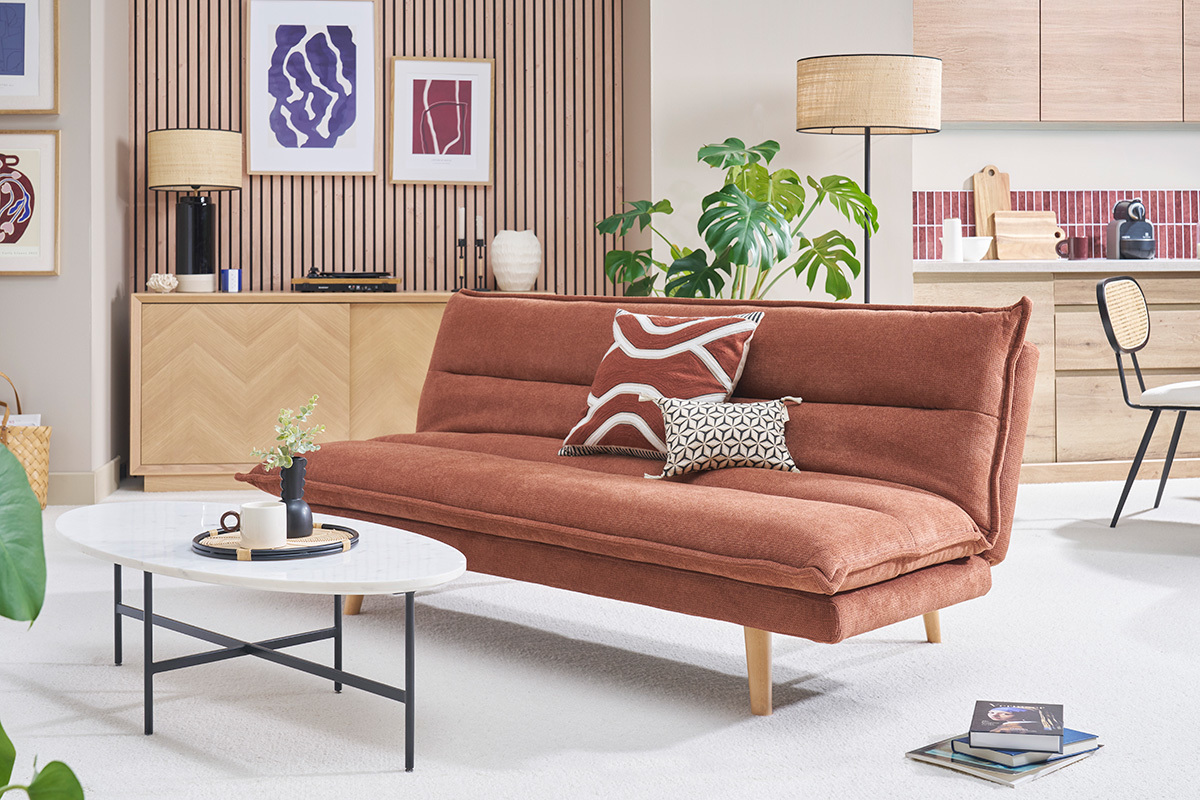 Sof� cama convertible de 3 plazas en tejido chenilla texturado tierra quemada y madera clara BINGO