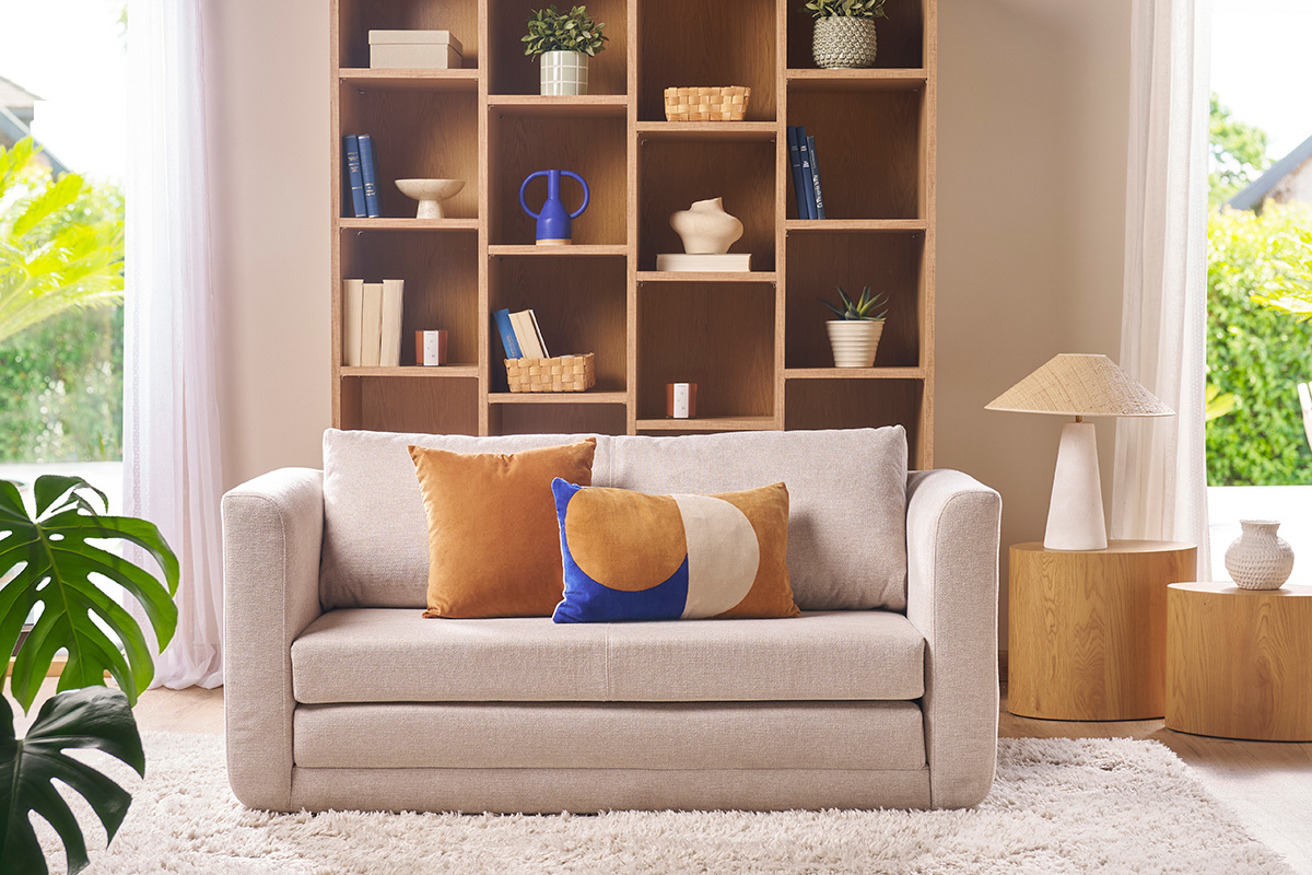 Sof cama de 2 plazas de tela efecto terciopelo texturizado beige LEON