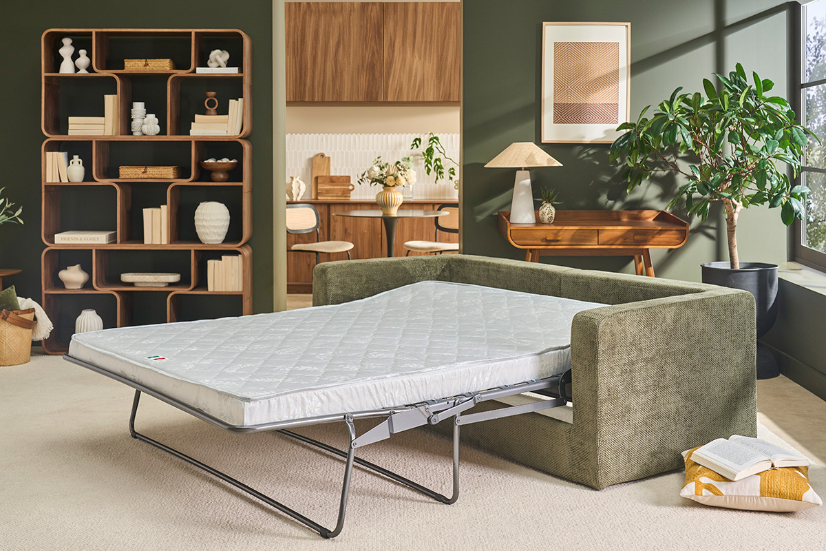 Sof� cama de 3 plazas en tejido de terciopelo chenilla verde caqui con colch�n de 13 cm BACIO