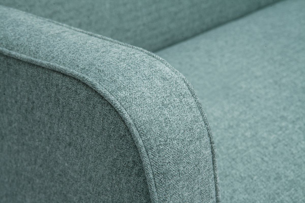 Sof� cama n�rdico 3 plazas de tela verde gris�ceo y madera clara ULLA