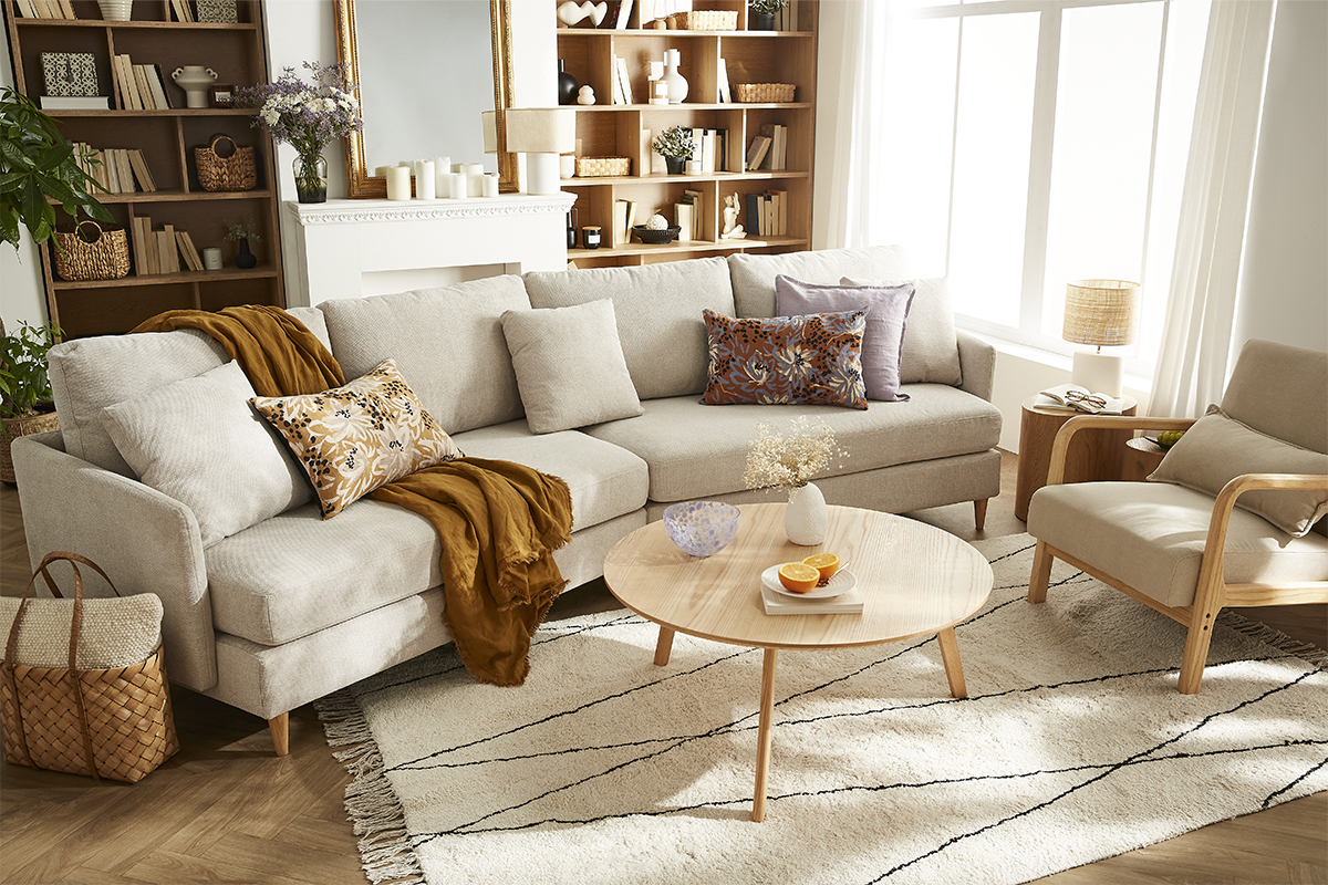 Sof chaise longue nrdico 5plazas de tejido efecto aterciopelado texturizado beige con madera de caucho maciza GROOVE
