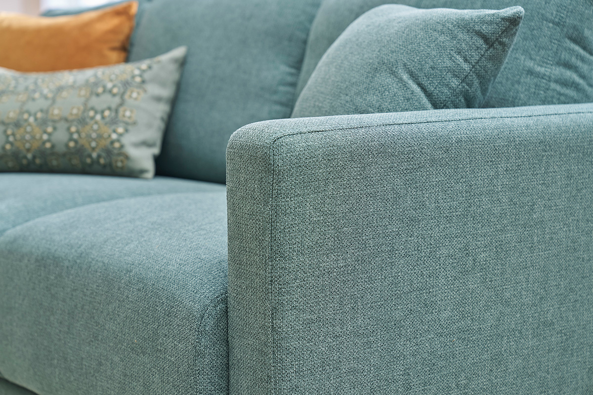 Sof� de 3 plazas de tela verde gris y madera clara MUNIK