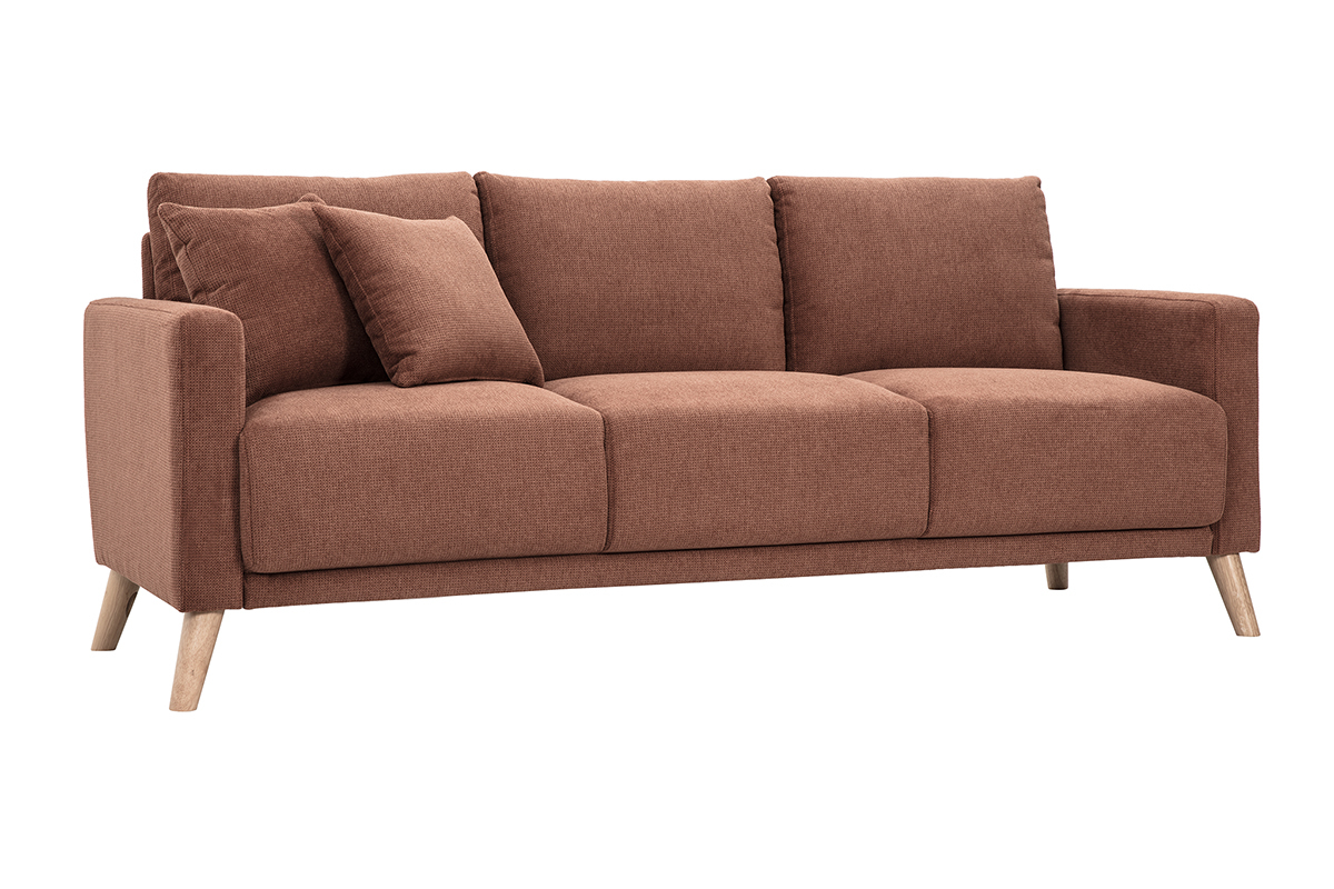 Sof� de 3 plazas de tela chenilla marr�n con patas de madera clara, vista de tres cuartos.