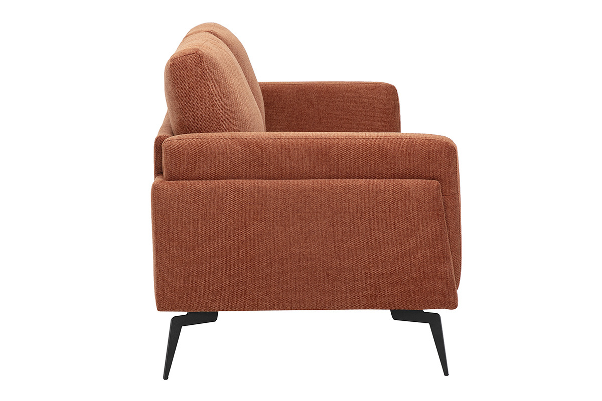 Sof� de dise�o de 2 plazas en tejido con efecto terciopelo texturizado color tierra quemada, vista lateral.