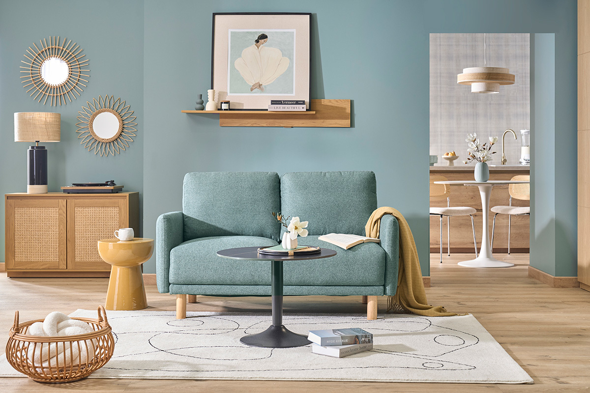 Sof� de dise�o de 2 plazas en tela verde gris�ceo y madera clara BONO