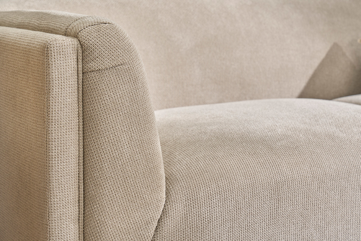 Sof� de dise�o de 3 plazas en tejido chenilla texturado beige HOSBO