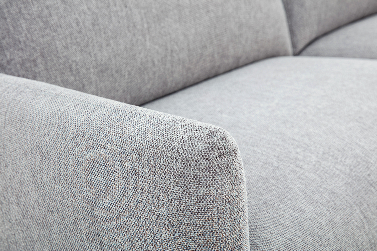 Primer plano de la tela de efecto terciopelo texturizado gris del sof� BONO.
