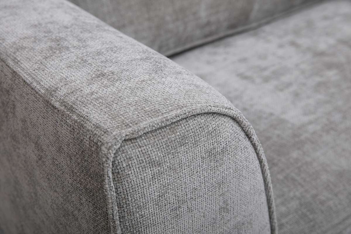 Primer plano del tejido de efecto terciopelo texturizado gris de un sof�.