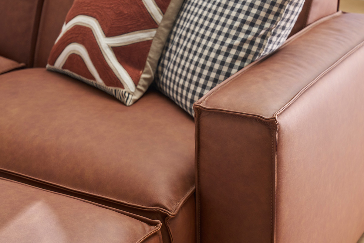 Sof de esquina vintage modular de 5 plazas y otomana de cuero marrn SPLIT