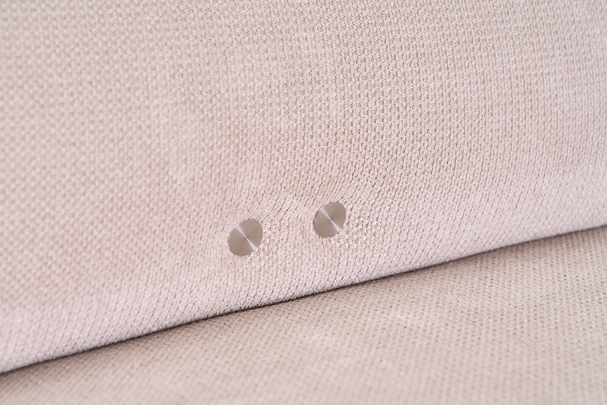 Sof� el�ctrico de 3 plazas en tejido chenilla beige y madera clara OTIS