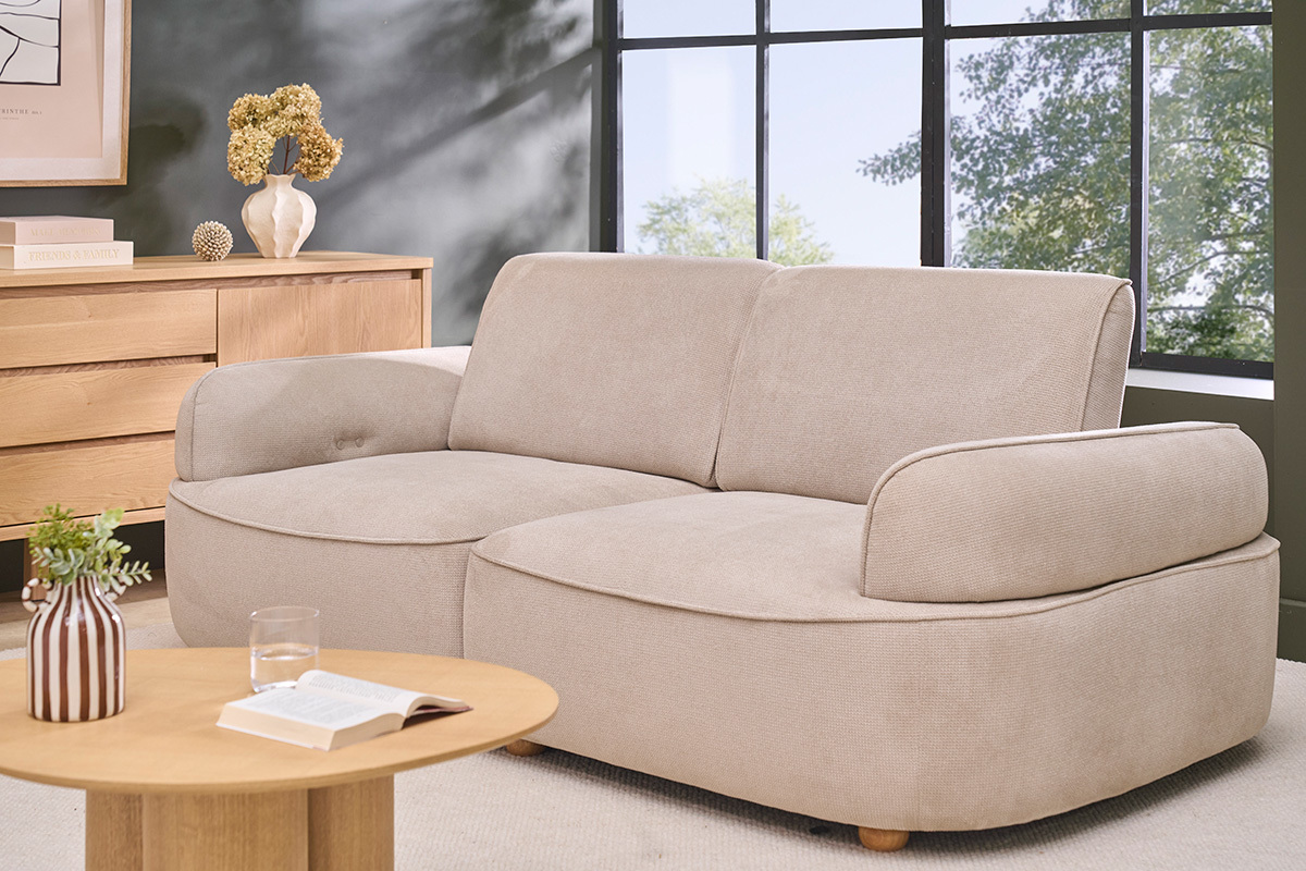 Sof� el�ctrico de 3 plazas en tejido chenilla gris y madera clara OTIS
