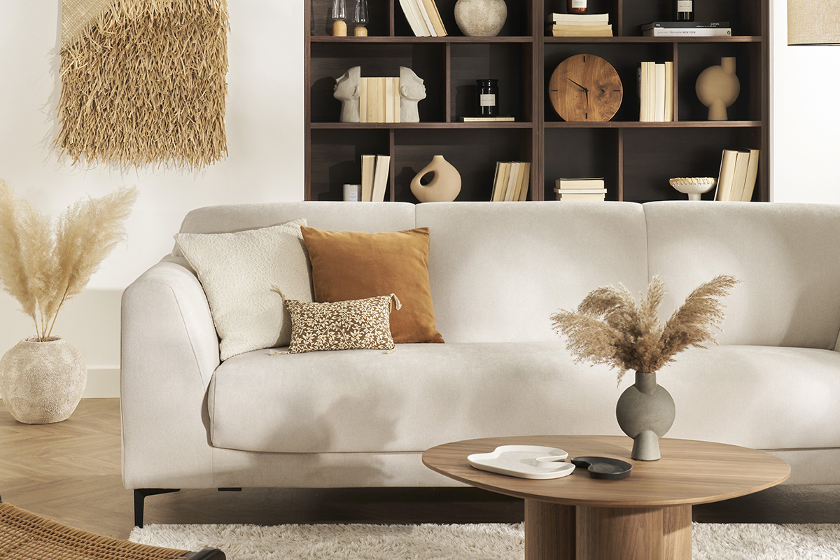 Sof moderno 4 plazas de tela beige y metal negro ALOWISS