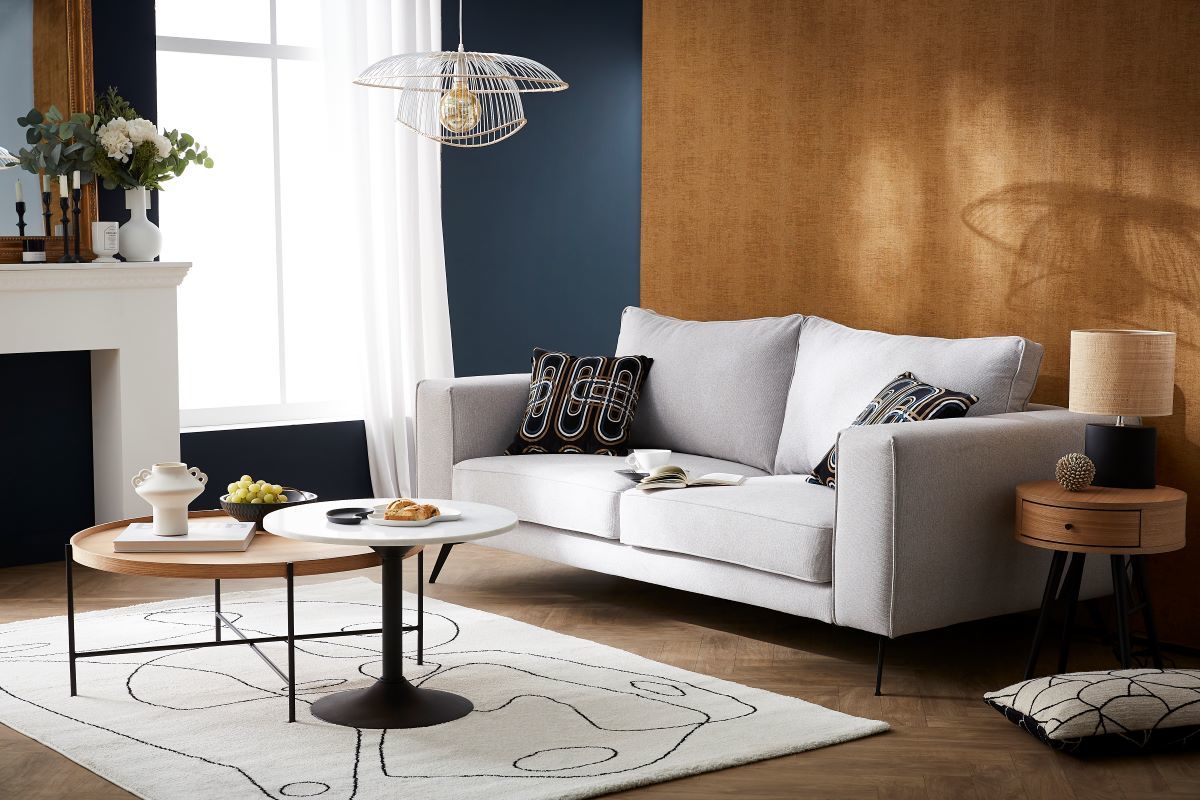 Sof moderno 4 plazas de tela beige y metal negro OSMANN
