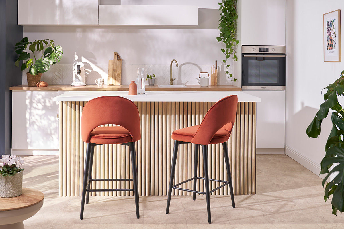 Taburete de cocina de diseo de terciopelo negro y metal 69cm BELLEROSE