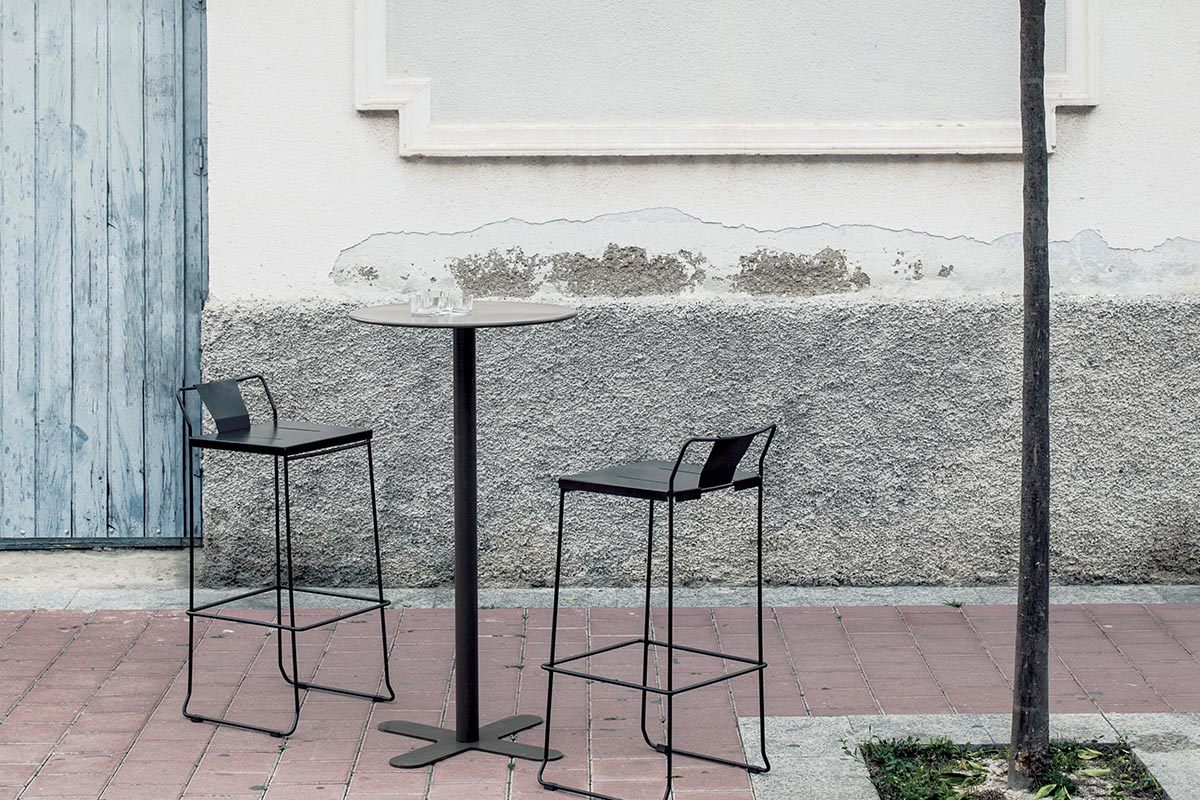 Taburete exterior diseo metal negro 65cm TENERIFE