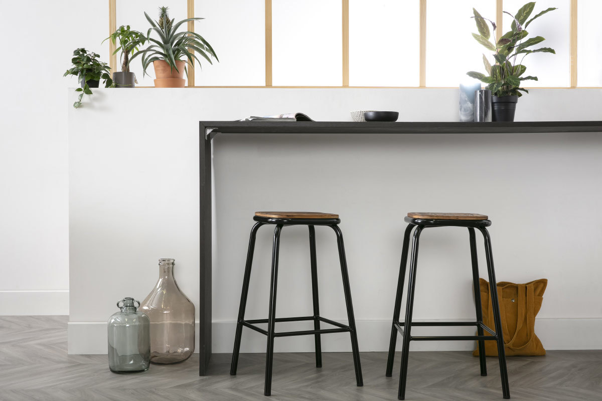 Taburete industrial negro y madera oscura 65 cm lote de 2 MEMPHIS