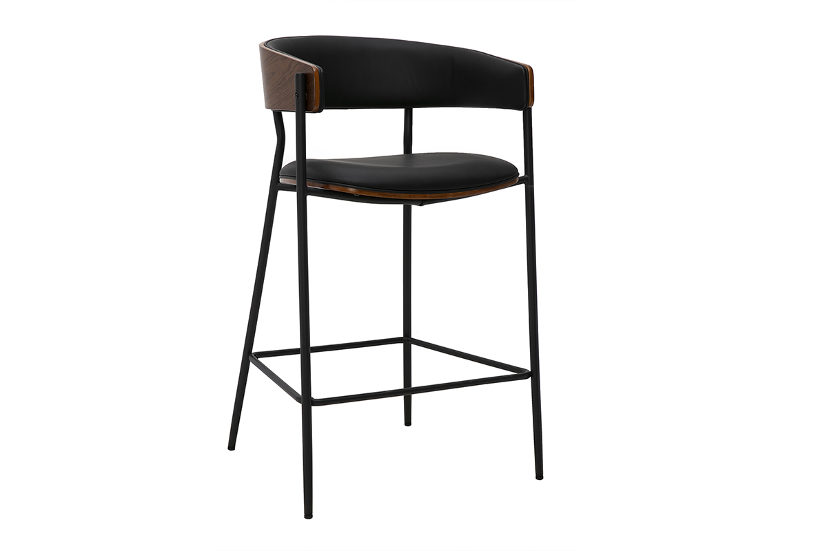 Taburete de bar de dise�o negro y madera oscura nogal, vista de tres cuartos