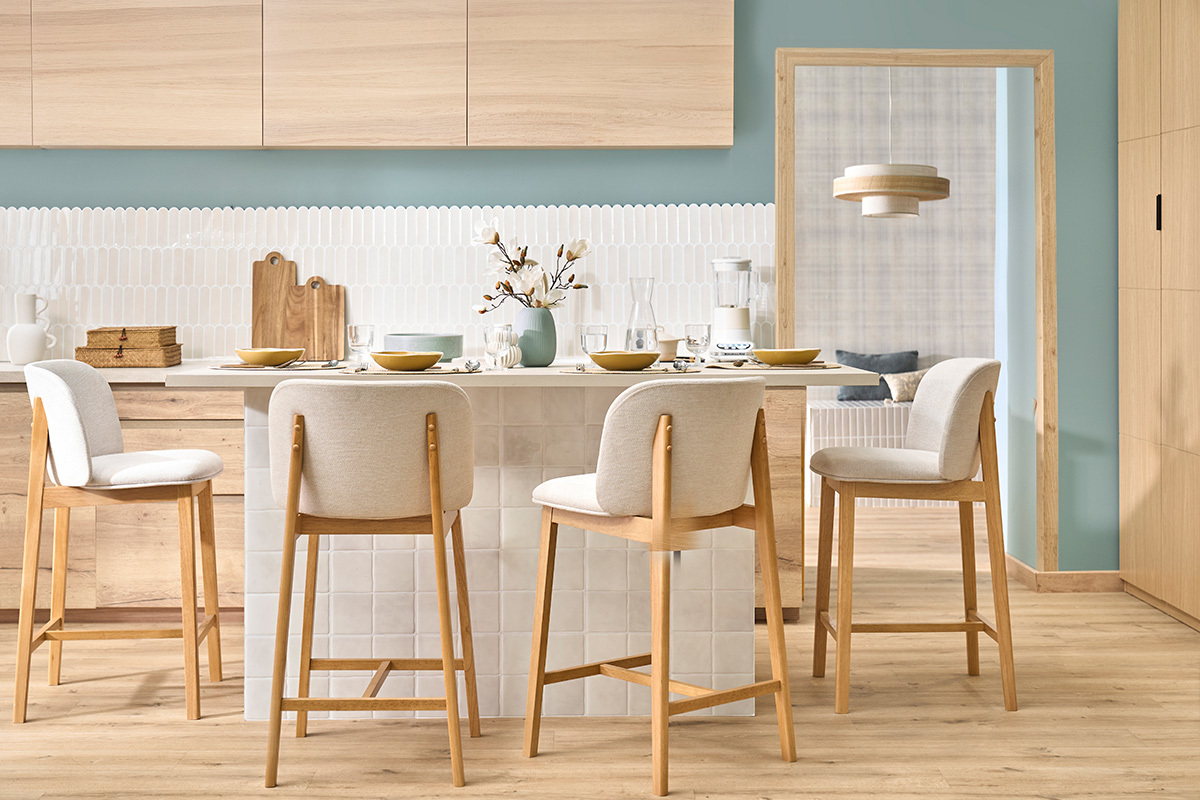 Taburetes de bar de tela efecto terciopelo texturizado beige y madera clara H69 cm (lote de 2) TIEGA