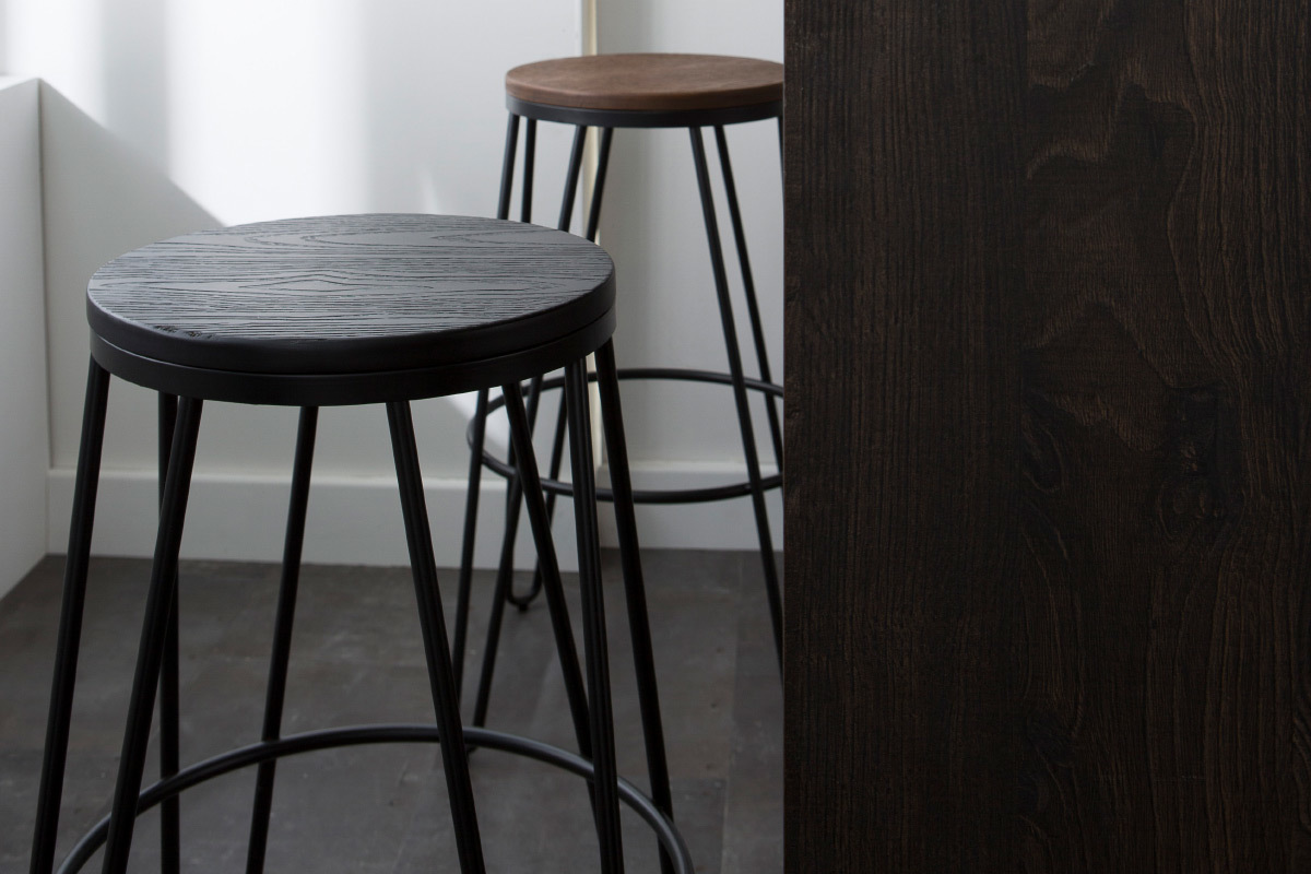 Taburetes de bar en metal negro y madera negra A75 cm - lote de 2 IGLA