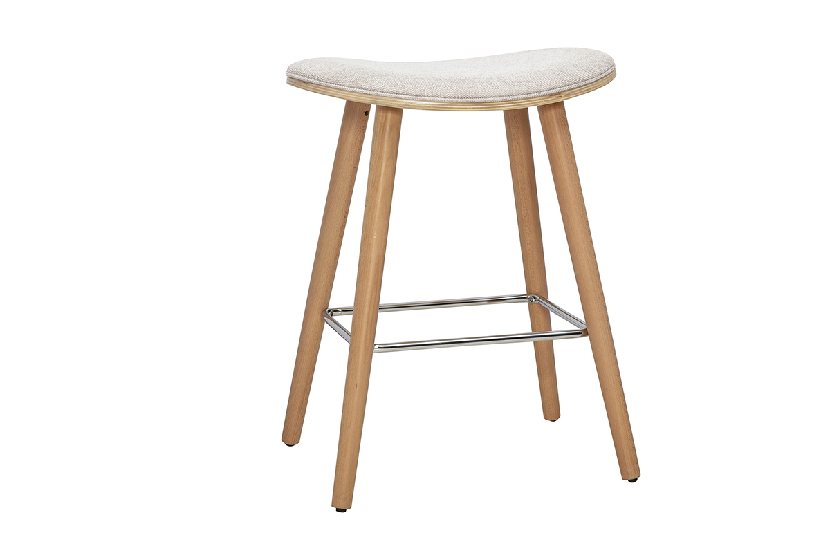 Taburete de bar de tela con efecto terciopelo beige con base de madera clara, vista de 3/4.