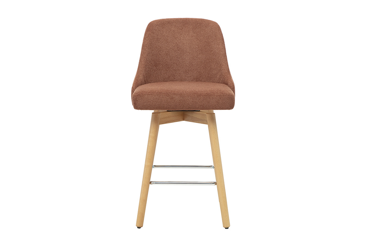 Taburete de bar escandinavo giratorio H65 cm en tejido chenilla color tierra quemada y madera de haya, vista frontal.