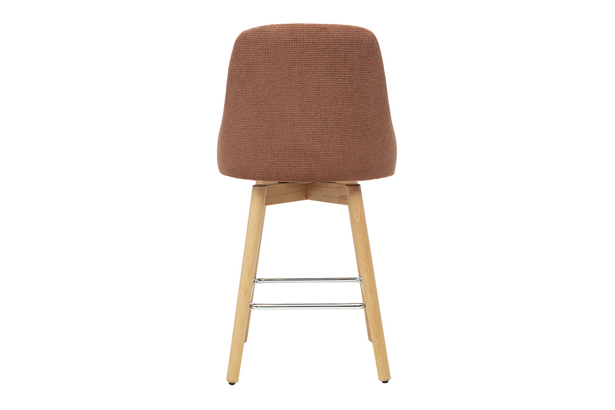 Taburete de bar escandinavo giratorio en tejido de chenilla color tierra quemada, vista trasera con base de madera de haya.