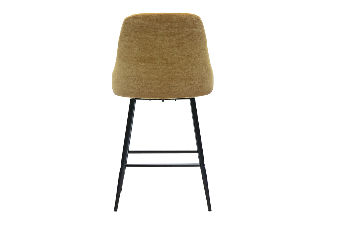 Taburete de bar giratorio de tela con efecto terciopelo amarillo curry, vista trasera, sobre patas de metal negro.