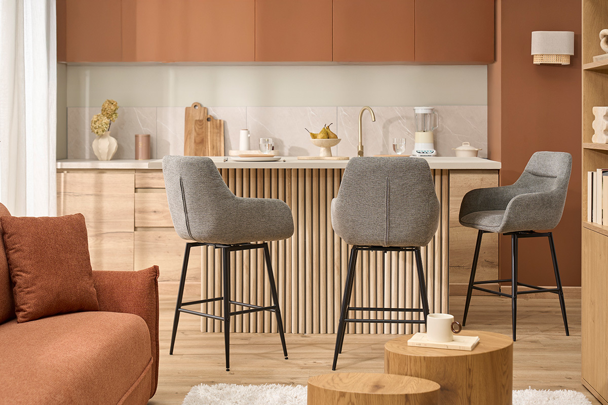 Taburetes de bar giratorios 360� en tela efecto terciopelo texturizado gris y metal H65.5 cm (paquete de 2) ALESS