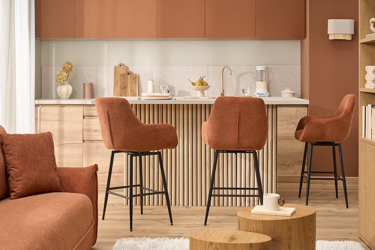 Taburetes de bar giratorios 360� en tela efecto terciopelo texturizado tierra quemada y metal H65.5 cm (juego de 2) ALESS