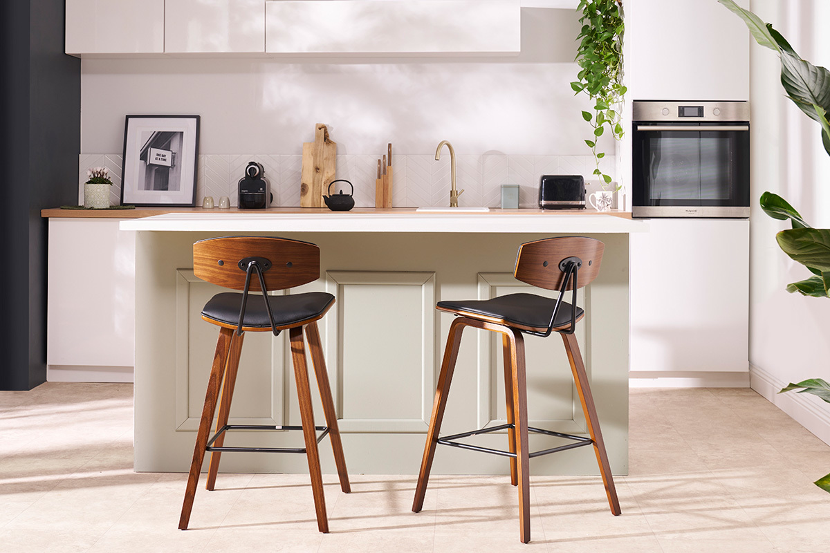 Taburetes de bar modernos blanco y madera clar A69 cm (lote de 2) VASCO