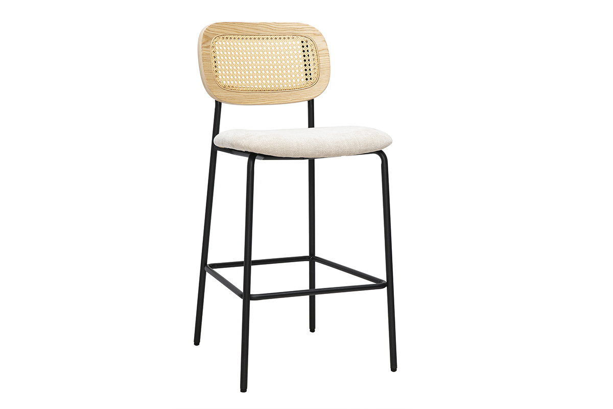 Taburete de dise�o en tela beige con respaldo de rejilla, estructura de metal negro, vista de 3/4