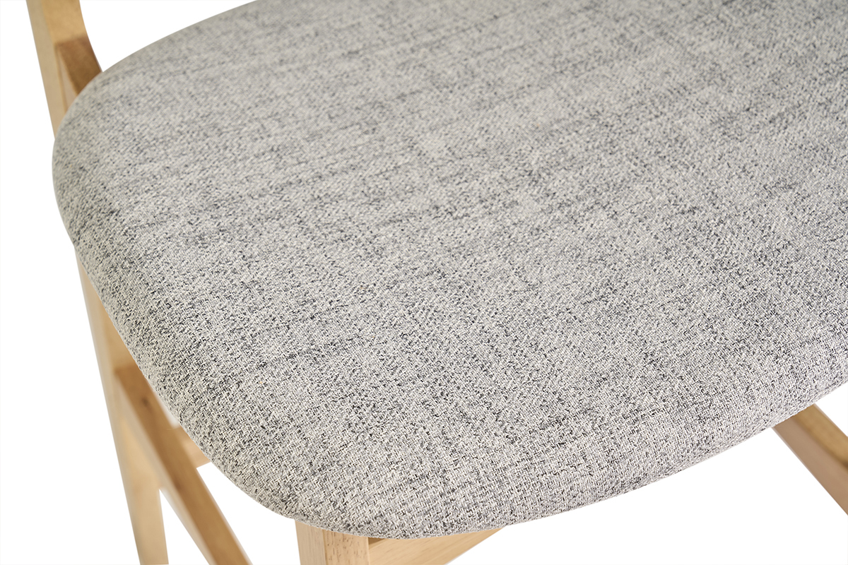 Detalle del taburete escandinavo de madera de fresno clara y tejido gris claro, vista superior.