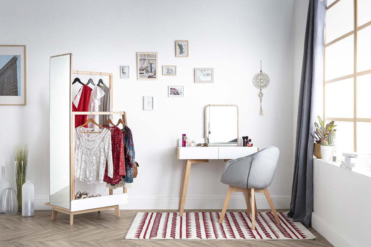 Tocador moderno con espejo y almacenaje madera y blanco TAYA